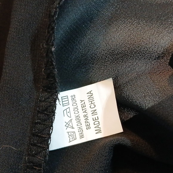 Detailed Chiffon Black Blouse - Picture 8 of 8